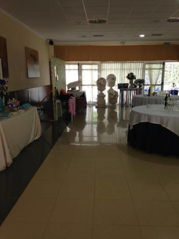 Hotel Barreiro Leira Bagian luar foto